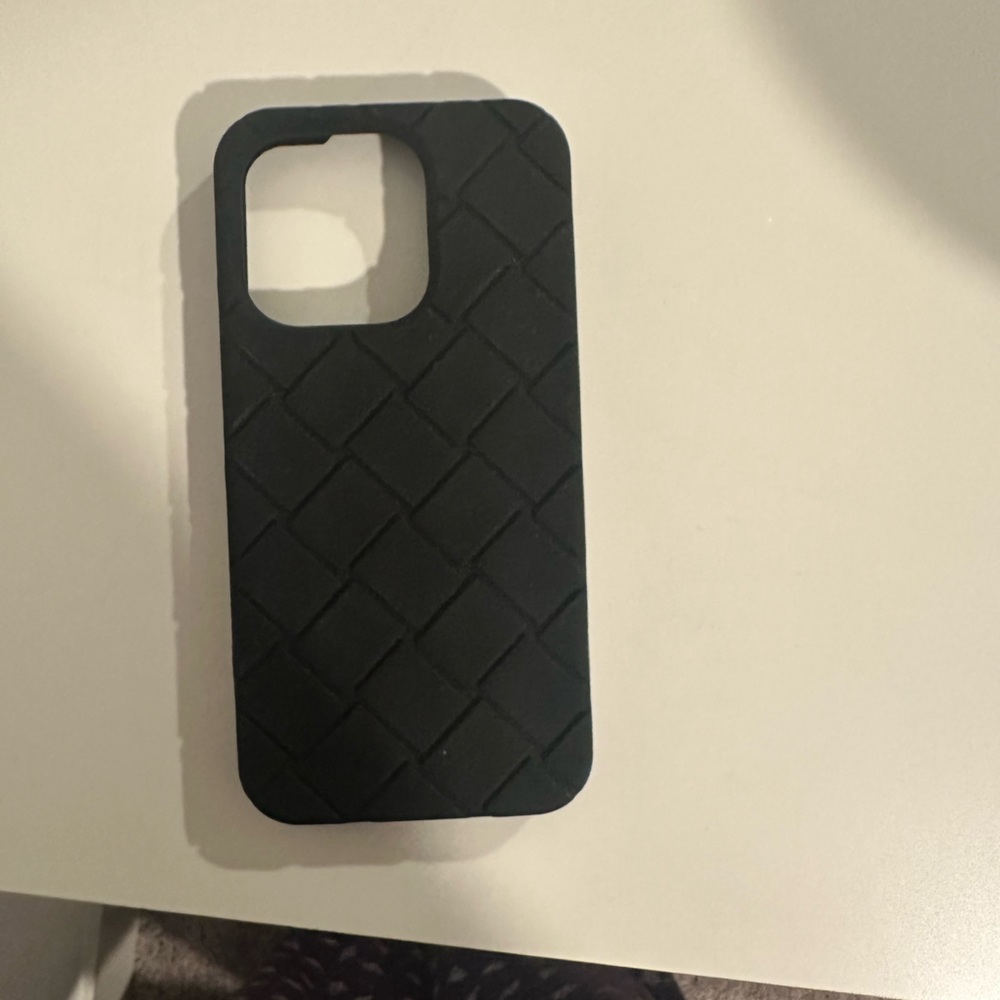 NWT never used Bottega Veneta iPhone 14 Intreccio case